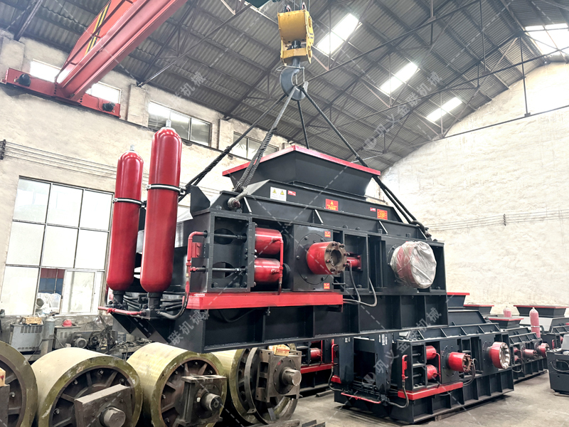 對輥制砂機在河卵石生產線中，如何與給料機、顎破協同？