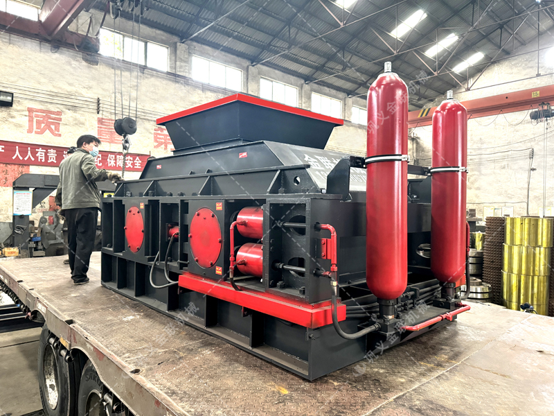 低轉速高壓力對輥制砂機，憑什么成為高品質機制砂的 “粒形守護神”？